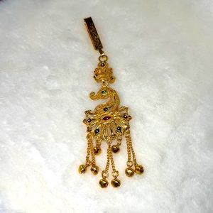 Indian adornment for sari’s